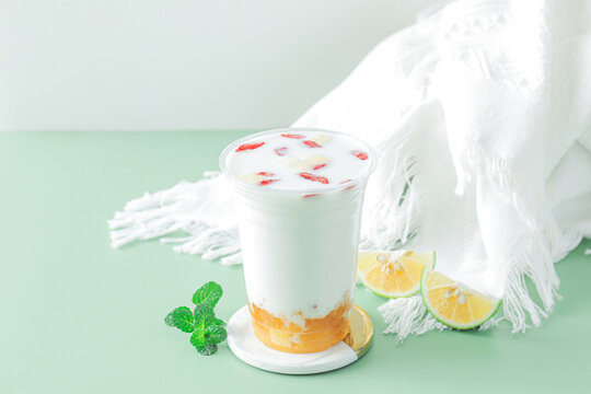 小吊梨湯生椰乳