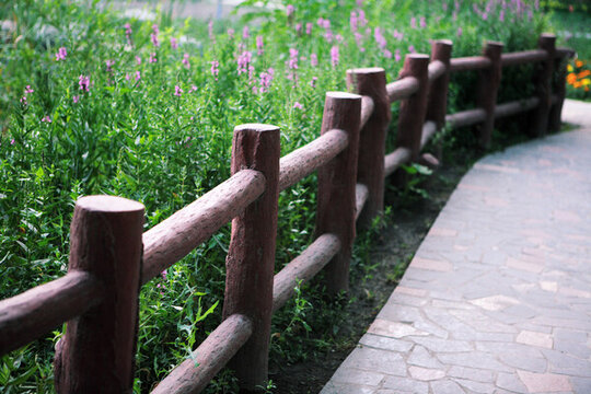 公園仿木紋護(hù)欄