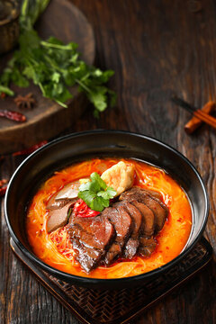 麻辣牛肉粉絲湯