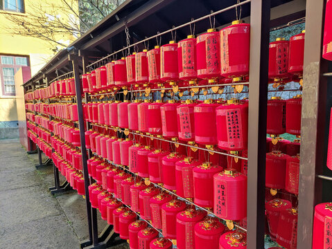 浙江杭州寺廟祈福紙燈
