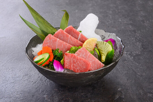 藍鰭金槍魚大腹