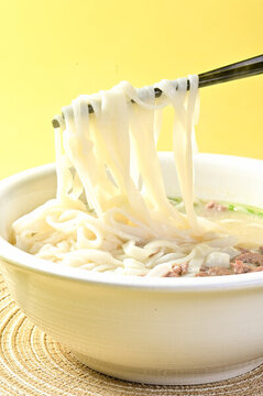 牛肉湯河粉
