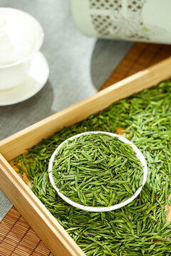 明前雀舌茶