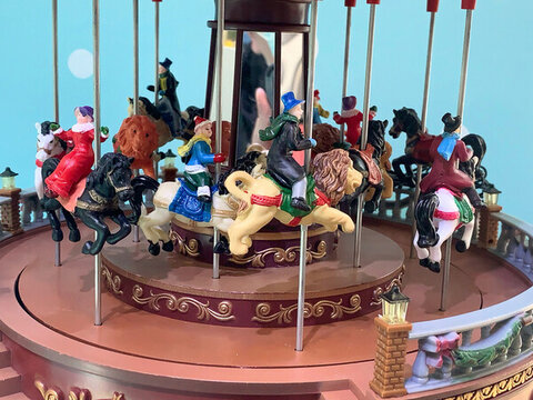 微縮旋轉(zhuǎn)木馬