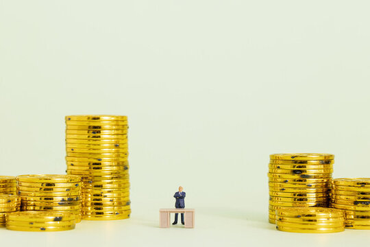 金融招聘培訓(xùn)入職創(chuàng)意圖片