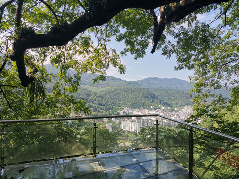 玻璃觀景臺(tái)