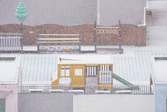 雪中幼兒園