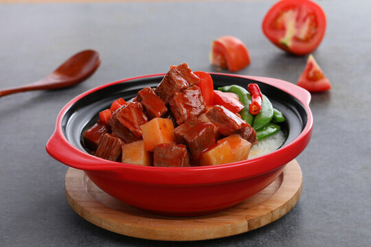 番茄牛肉砂鍋飯