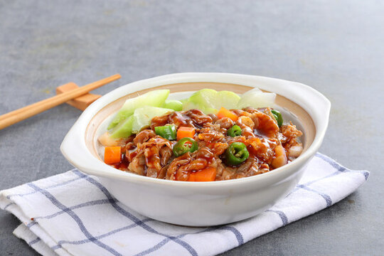 肥牛砂鍋飯
