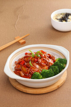 紅燒五花肉砂鍋飯