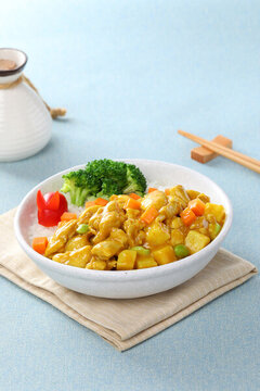咖喱雞塊飯