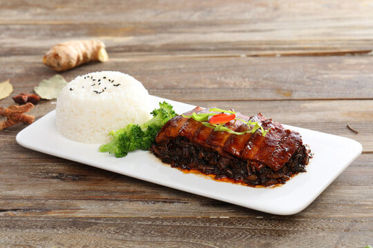 梅菜扣肉飯
