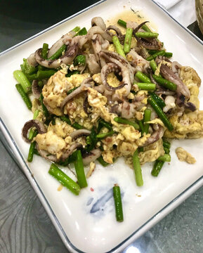 魷魚炒雞蛋