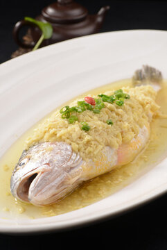蒸黃魚