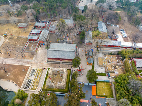 濟南靈巖寺