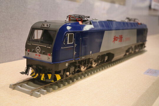 和諧型HXD3B電力機車