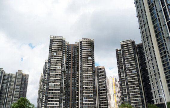 仰拍高樓大夏