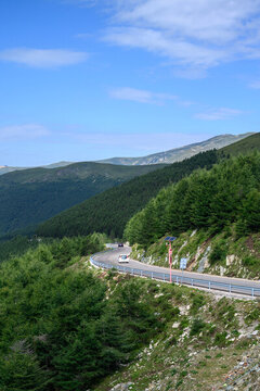 山間盤(pán)山公路
