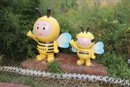两只小蜜蜂玩偶