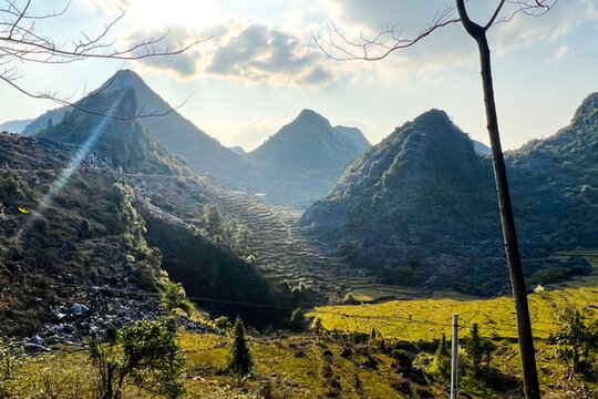 莫六公山頂風(fēng)光