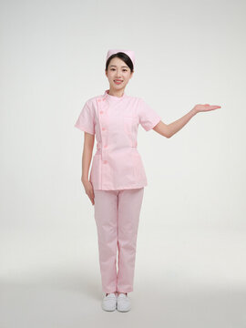 青年女護(hù)士肖像