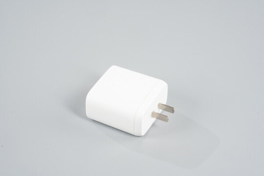手機(jī)充電器