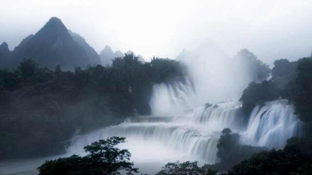 5A風(fēng)景區(qū)德天跨國瀑布