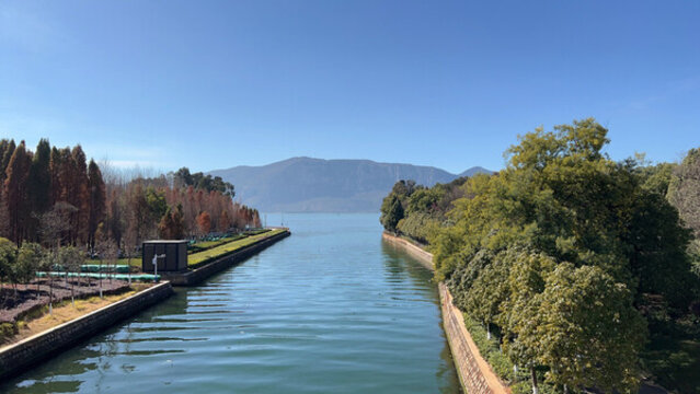 蒼山滇池