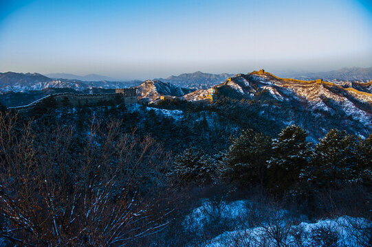 雪后金山嶺長城