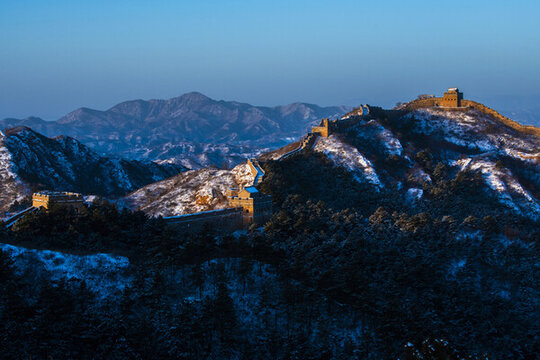 雪后金山嶺長城