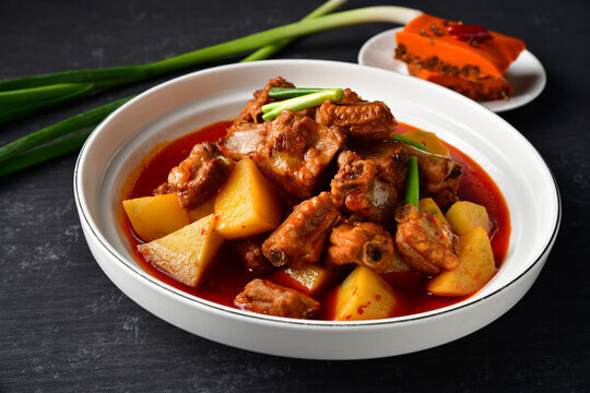 香辣土豆燒排骨