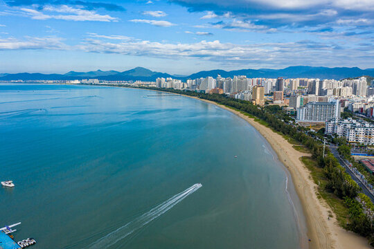 航拍海南三亞灣度假區(qū)沙灘海景