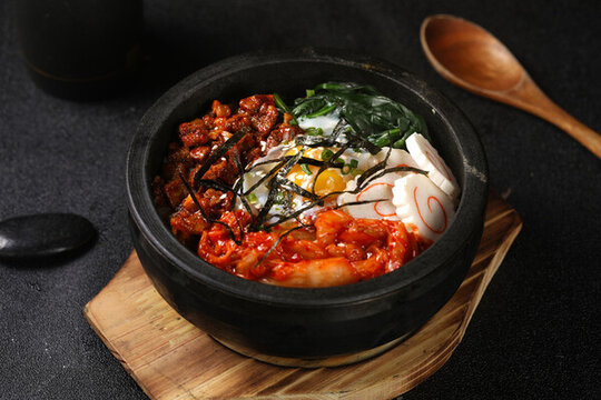 辣牛肉石鍋拌飯