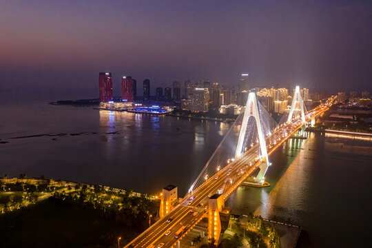 航拍海口世紀(jì)大橋夜景燈光秀