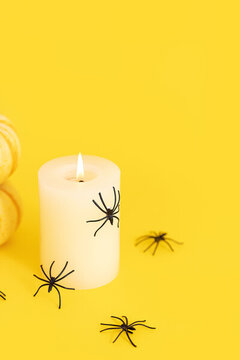 蜘蛛与蜡烛创意万圣节背景