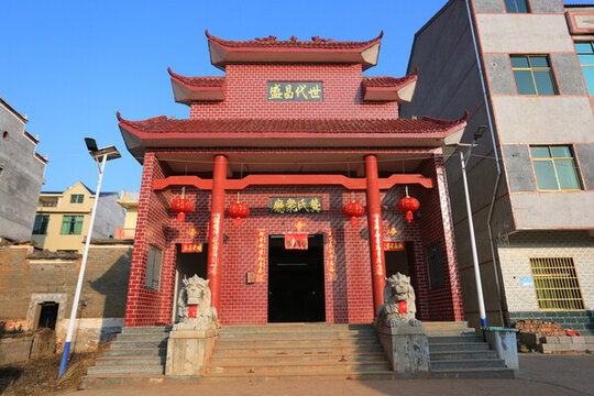 祠堂眾廳大門