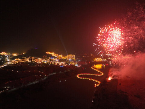 花山溫泉小鎮(zhèn)夜景