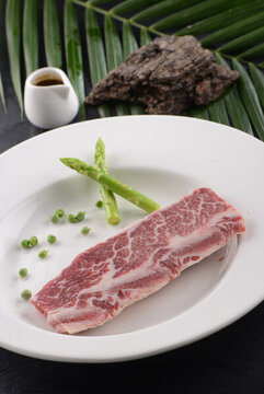 鐵板牛仔骨