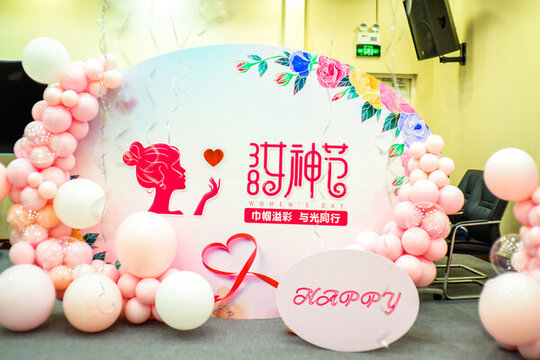 女神節(jié)展臺(tái)布置