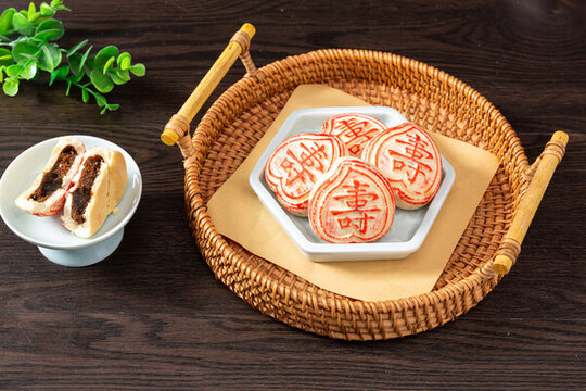 中國傳統(tǒng)壽桃糕點