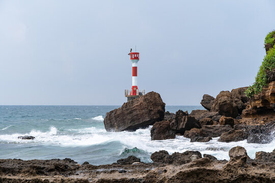 北海潿洲島海邊燈塔