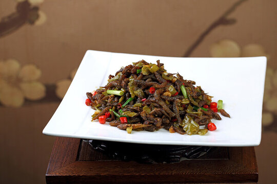 酸辣小河魚(yú)