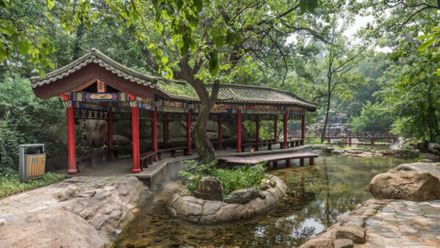 中國北戴河的聯(lián)峰山公園