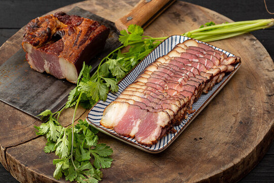 熏肉切片