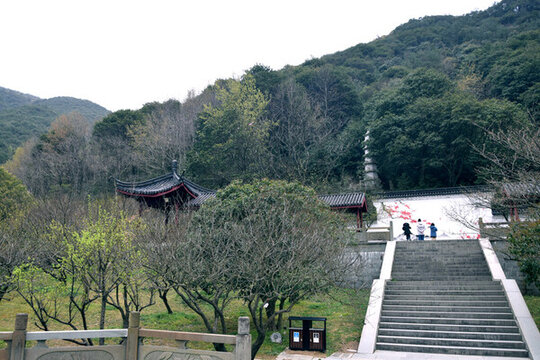 九峰山石階