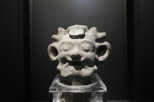 成都永陵漢代陶俑頭鎮(zhèn)墓獸
