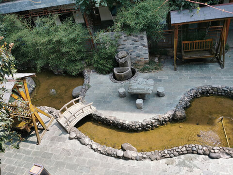 小橋流水景觀庭院