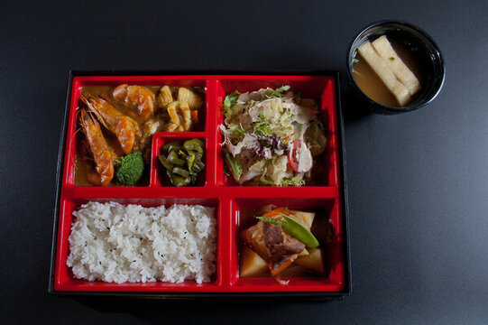 日式海鮮蓋飯?zhí)撞? style=