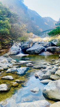 廬山風(fēng)光山澗泉水