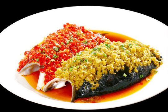 剁椒醬蒸南灣魚頭